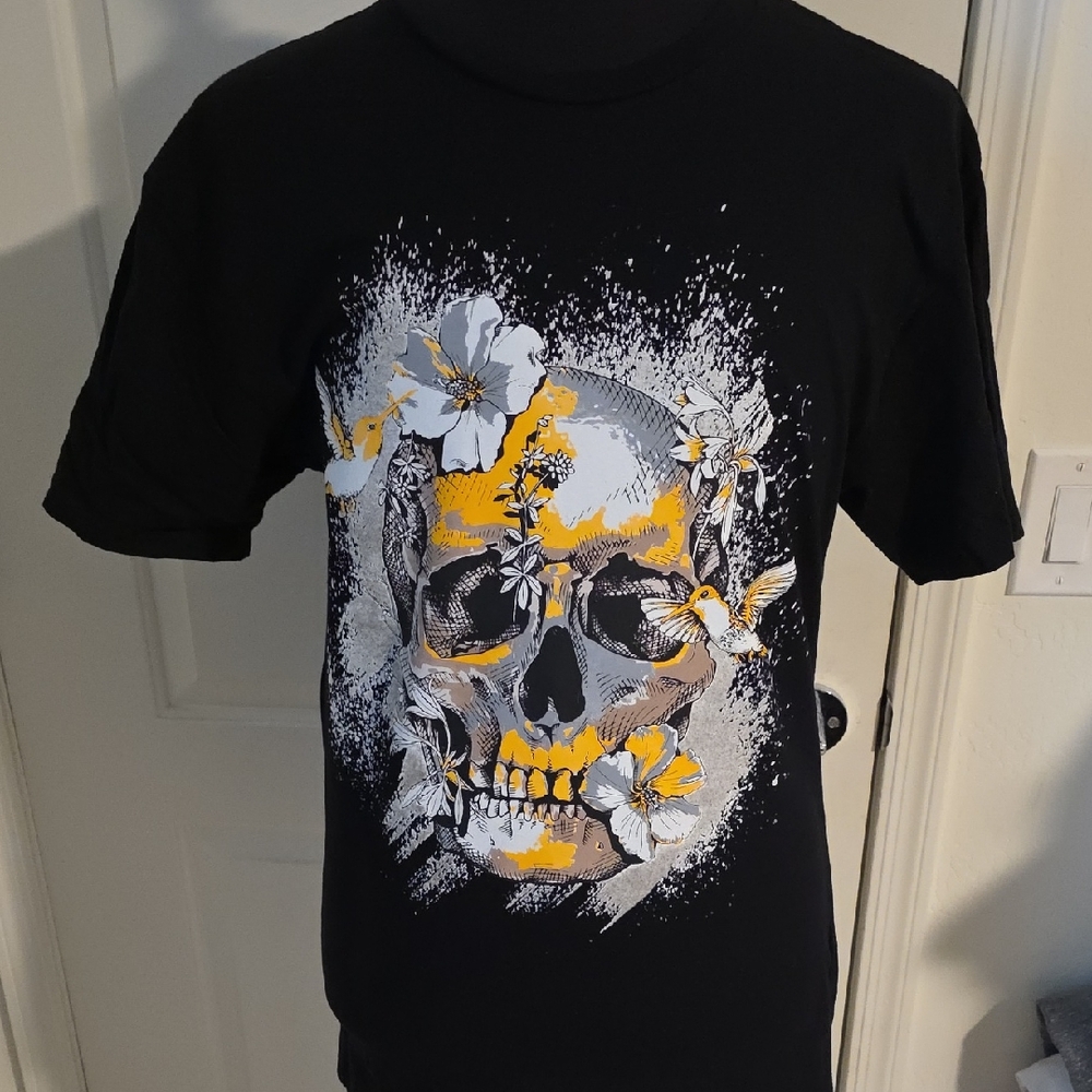Black Skull Graphic Tee